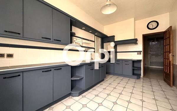 Maison à vendre    5 pièces •  Soissons