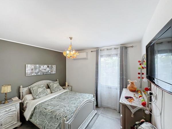 APPARTEMENT CONTEMPORAIN AVEC TERRASSE & PISCINE – À DEUX PAS DES PLAGES ET COMMERCES