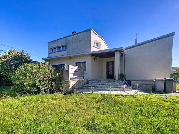 Maison spacieuse a vendre a Amboise - 4 chambres.