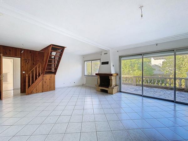 Maison spacieuse a vendre a Amboise - 4 chambres.