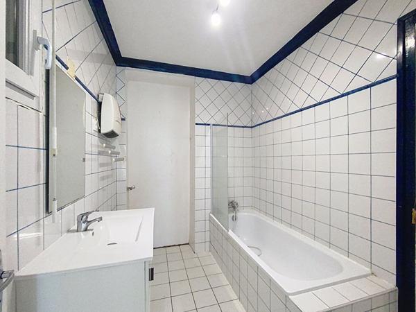 Maison spacieuse a vendre a Amboise - 4 chambres.