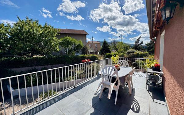 Maison à vendre    3 pièces •  Saint-Chamond