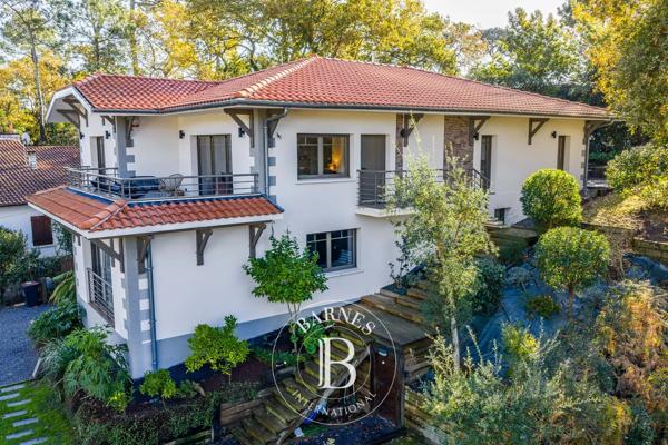 Arcachon, Villa 6 Chambres -  285 m² à vendre