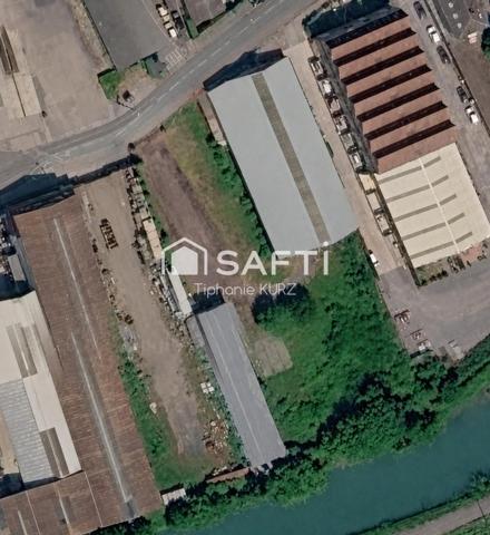 Terrain constructible et Hangars