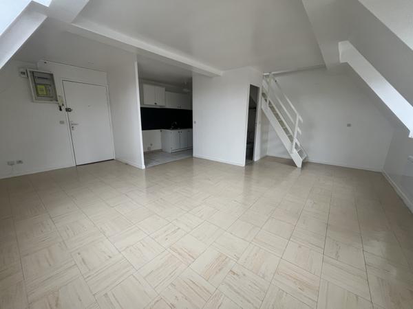 Duplex située au BORD D'ESSONNE - secteur calme