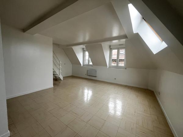 Duplex située au BORD D'ESSONNE - secteur calme