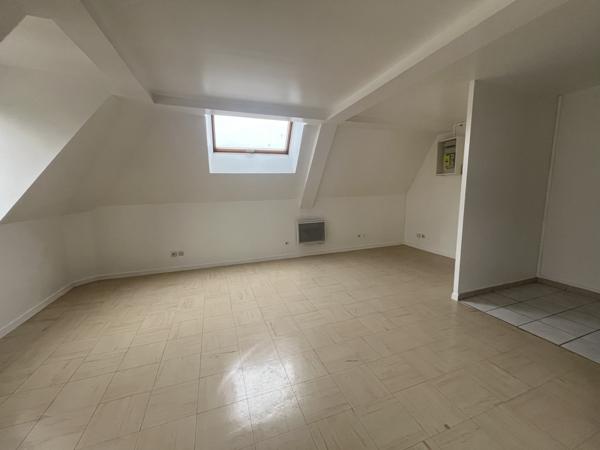 Duplex située au BORD D'ESSONNE - secteur calme