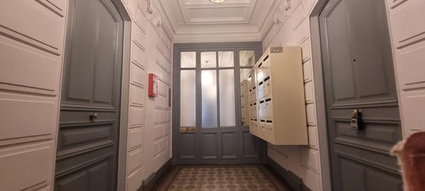 Paris (75005) Mur commercial et Fonds de Commerce à MONGE