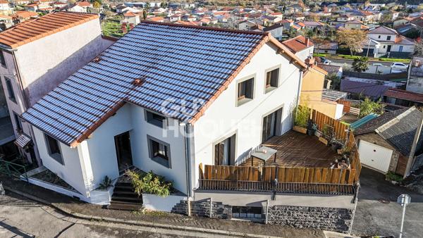 VOLVIC - Maison 170 m2, 5 chambres, terrasse et double garage