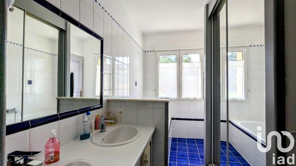 Maison 5 pièces de 191 m² à Loriol-du-Comtat (84870)