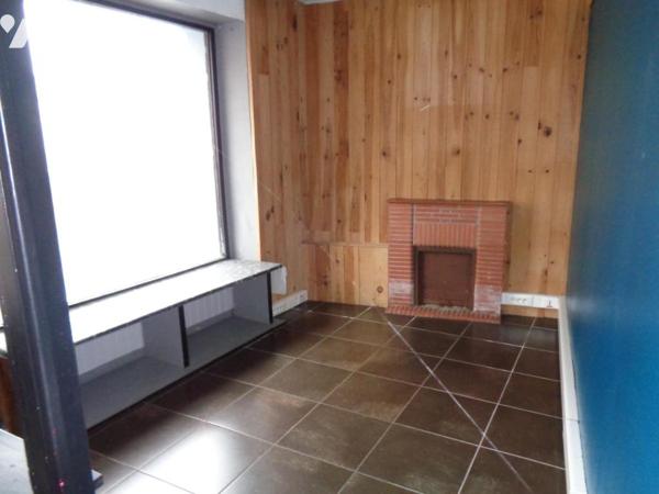 Idéal investisseur en centre bourg : magasin + possibilité appartement