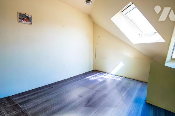 NOUVEAUTE - EXCLUSIVITE - PLACE DES LICES - DERNIER ETAGE - ASCENSEUR