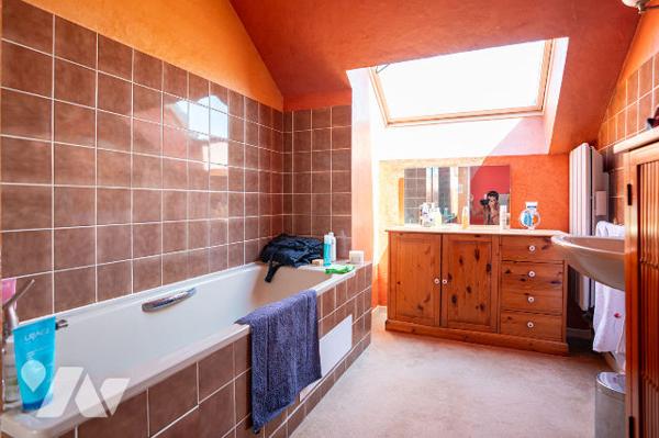 NOUVEAUTE - EXCLUSIVITE - PLACE DES LICES - DERNIER ETAGE - ASCENSEUR