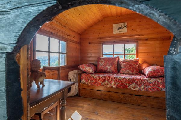 Fontaines Sur Saône - Maison de 284 m² environ - 5 Chambres - Terrain de 1Ha