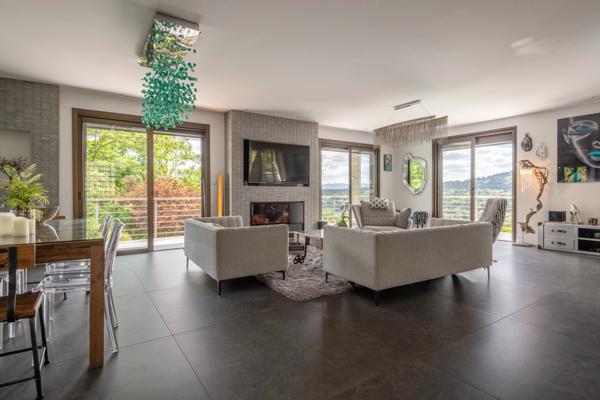 Fontaines Sur Saône - Maison de 284 m² environ - 5 Chambres - Terrain de 1Ha