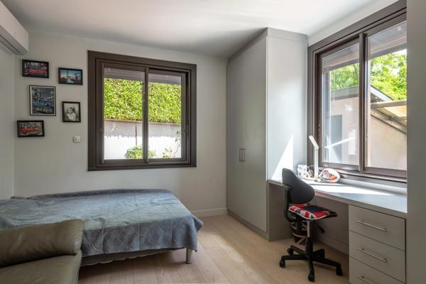 Fontaines Sur Saône - Maison de 284 m² environ - 5 Chambres - Terrain de 1Ha