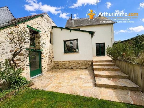 Vente                                                      Maison
                        
                     7 pièces                      144 m2                     à Vitré