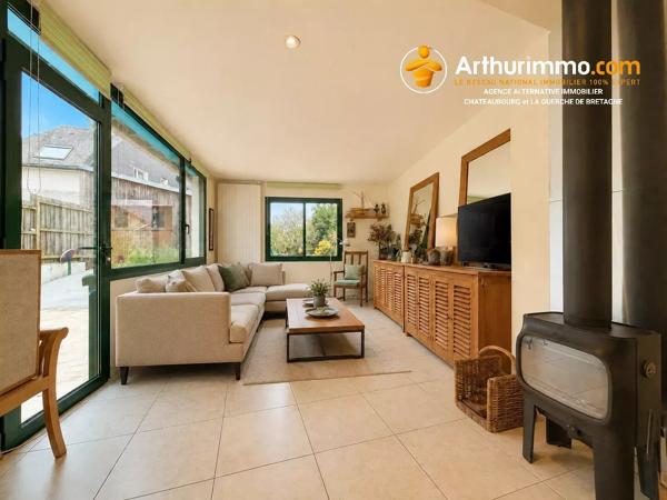 Vente                                                      Maison
                        
                     7 pièces                      144 m2                     à Vitré