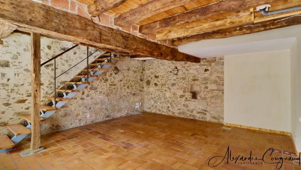 A vendre SOREZE (81) - Maison de village en pierre de 116 m², 3 chambres, garage