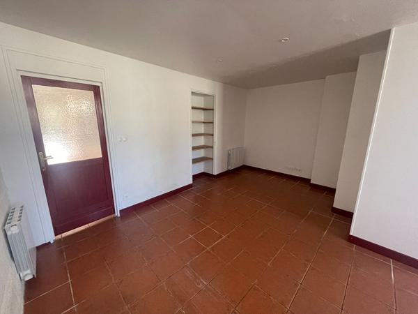 A LOUER Appartement T2 RDC Mont De Marsan - Quartier préfecture - 1 chambre cellier