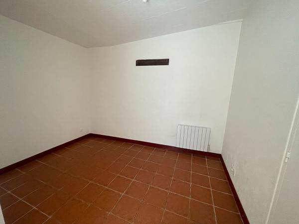 A LOUER Appartement T2 RDC Mont De Marsan - Quartier préfecture - 1 chambre cellier