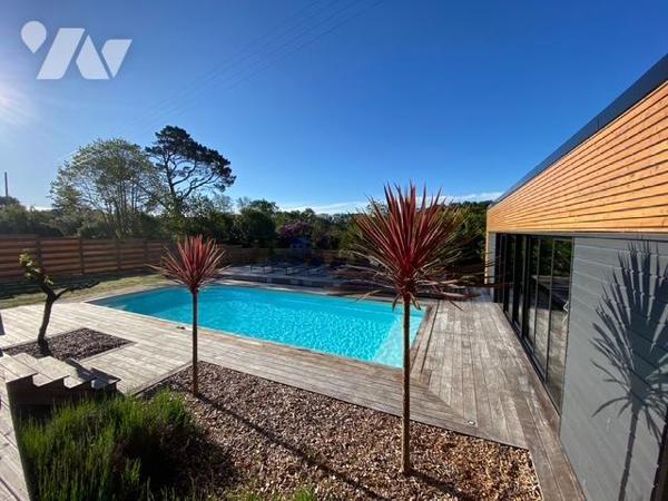 Maison d'architecte avec piscine 