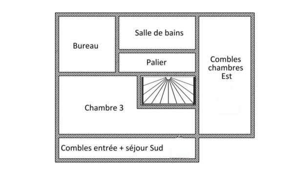 Maison T5 de 125m², Trois chambres, un dressing, une terrasse, deux abris jardin, une piscine, terrain 1115m², idéale pour une famille.