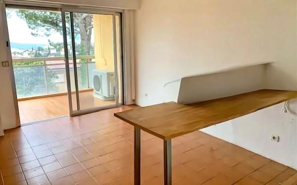Appartement à vendre    2 pièces • 33,41 m2 Grasse