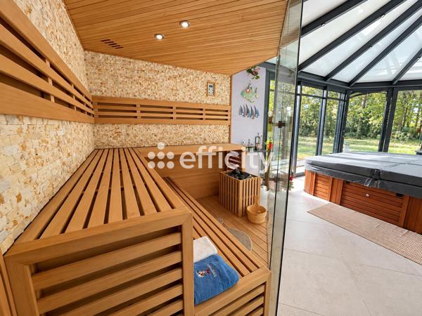 Maison
         7 pièces
        - 230 m² Bien prestige 575 000 € *