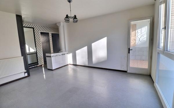 Appartement à vendre    4 pièces • 63,60 m2 Marseille 9