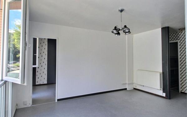 Appartement à vendre    4 pièces • 63,60 m2 Marseille 9