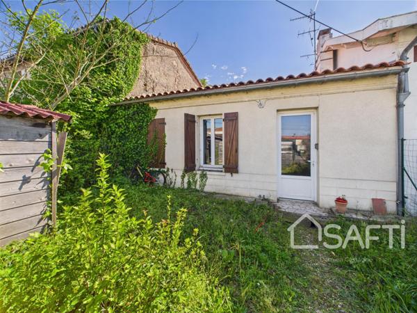 Damien CASTAGNÉ vous présente, à Saint-Médard-en-Jalles, dans le quartier recherché de Gajac, une maison de ville à fort potentiel !