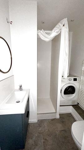 Location
                Appartement48,37 m² - 2 Pièces -
                    ORLEANS (45000)