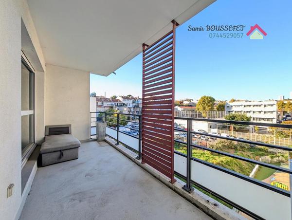 À vendre ? T2 de 44 m² avec terrasse, vue dégagée et parking en sous-sol ? Marseille 15e (quartier Saint-Louis)