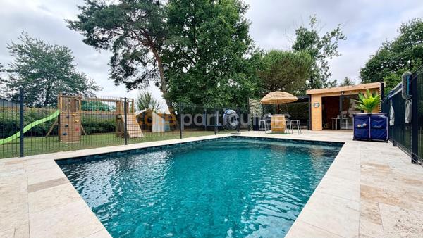 Vente
                Maison160 m² - 7 Pièces -
                    MONTAUBAN (82000)