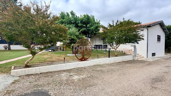 Vente
                Maison160 m² - 7 Pièces -
                    MONTAUBAN (82000)
