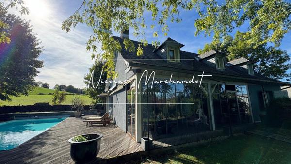 Nuces- Maison d'architecte avec piscine