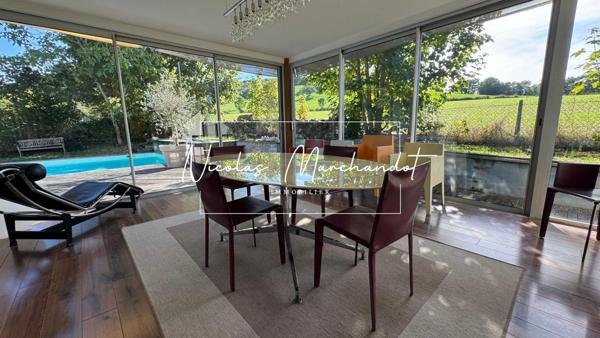 Nuces- Maison d'architecte avec piscine