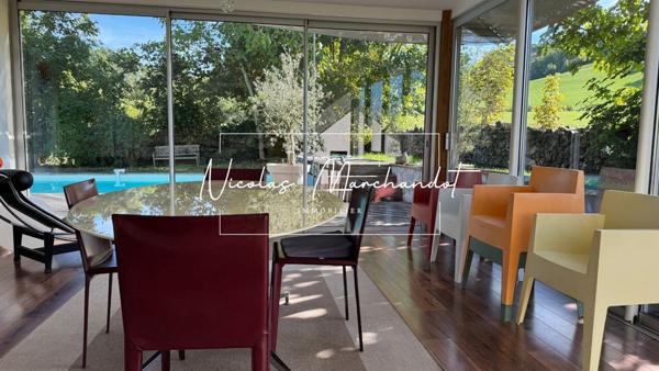 Nuces- Maison d'architecte avec piscine