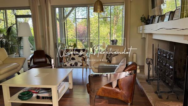 Nuces- Maison d'architecte avec piscine