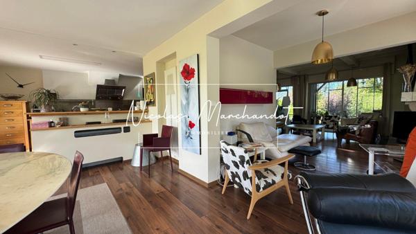 Nuces- Maison d'architecte avec piscine