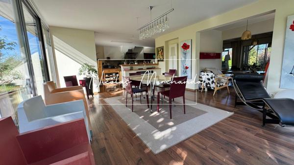 Nuces- Maison d'architecte avec piscine