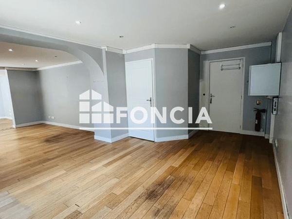 Location Local commercial 1 pièce 92.1 m² - 58/60 RUE DU LIEUTENANT Villecresnes 94440