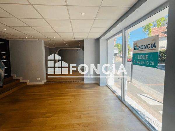 Location Local commercial 1 pièce 92.1 m² - 58/60 RUE DU LIEUTENANT Villecresnes 94440