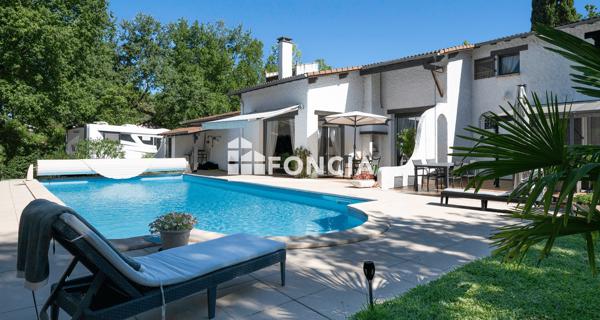 À vendre Maison 5 pièces 165 m² - Montauban 82000