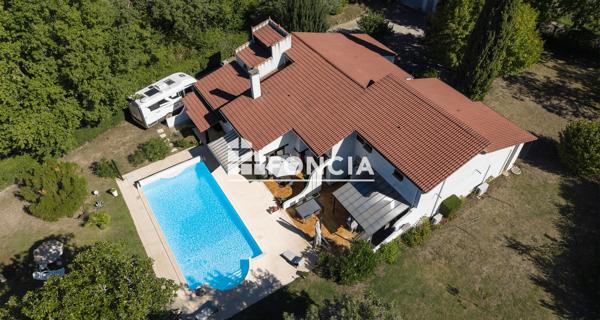À vendre Maison 5 pièces 165 m² - Montauban 82000