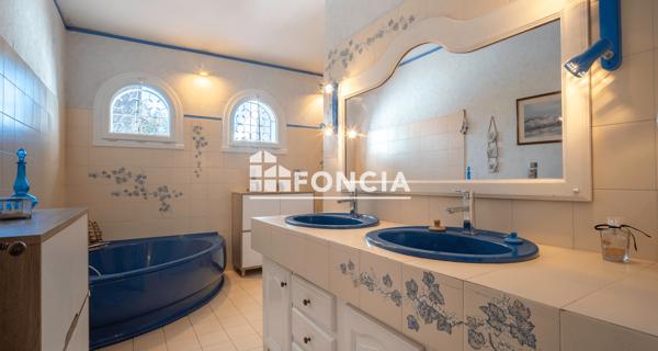 À vendre Maison 5 pièces 165 m² - Montauban 82000