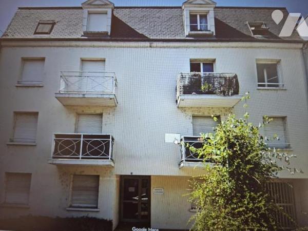 Proche Place Sainte-Anne, appartement de type 2 dans petit immeuble avec 2 places de parking