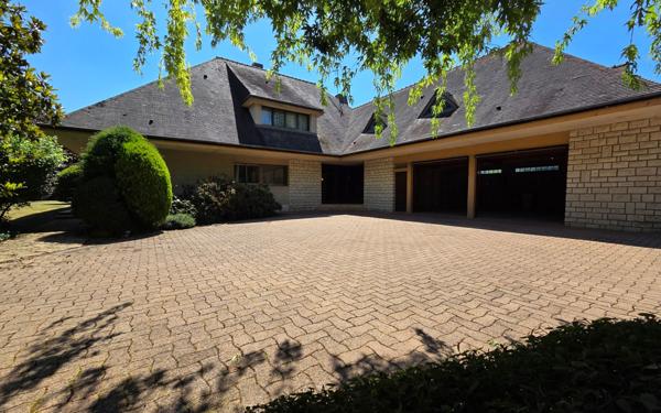 Maison à vendre    7 pièces •  Janville