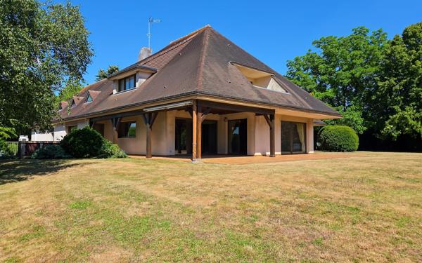 Maison à vendre    7 pièces •  Janville